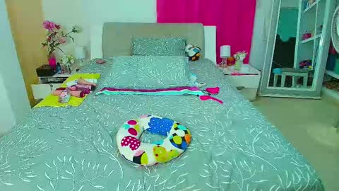 kendra_love31 online show from February 2026 05:58:02 AM