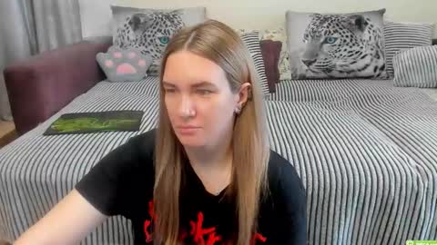 Kendra online show from May 2026 11:45:02 PM