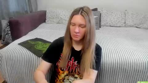 Snapshot of kendra_xx_ chatting on June 2026 12:08:01 AM Kendra online show from June 2026 12:08:01 AM