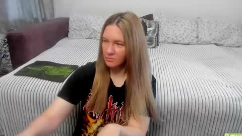 Snapshot of kendra_xx_ chatting on June 2026 01:05:01 AM Kendra online show from June 2026 01:05:01 AM