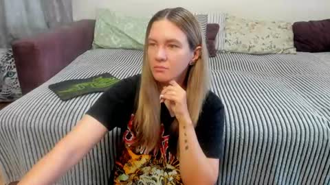 Snapshot of kendra_xx_ chatting on July 2026 11:40:01 PM Kendra online show from July 2026 11:40:01 PM