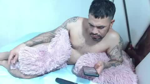 Snapshot of kendraandtommy chatting on June 2026 08:24:02 PM Kendra And Miller online show from June 2026 08:24:02 PM