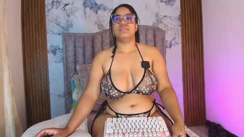 Mamasita online show from November 2025 01:32:02 PM
