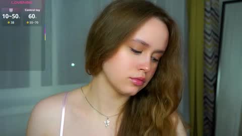 Snapshot of kendraedger chatting on October 2025 06:37:01 PM Kira online show from October 2025 06:37:01 PM