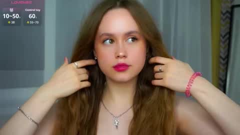 Snapshot of kendraedger chatting on October 2025 07:04:02 PM Kira online show from October 2025 07:04:02 PM