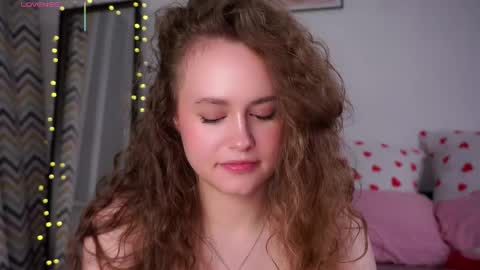 Kira online show from April 2026 10:34:02 PM