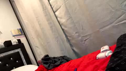 kendrakaps52 online show from September 2025 04:01:01 PM