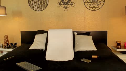 Snapshot of kendraleroy chatting on December 2024 01:14:01 AM KENDRA online show from December 2024 01:14:01 AM