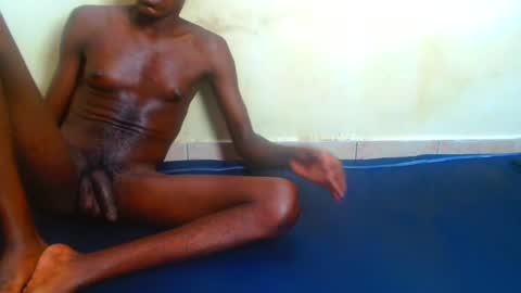 Snapshot of kenia_couples chatting on January 2025 04:59:02 PM Nelian and Emma online show from January 2025 04:59:02 PM