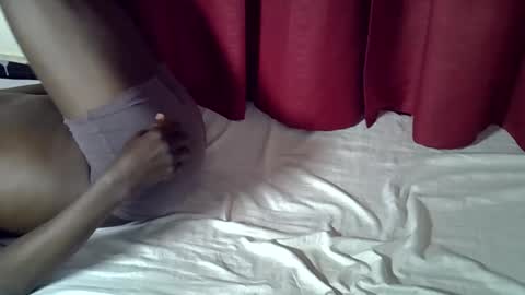 Snapshot of kenia_couples chatting on September 2025 01:43:02 PM Nelian and Emma online show from September 2025 01:43:02 PM