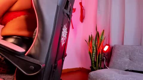 kenia_thompsom01 online show from March 2026 11:00:02 PM