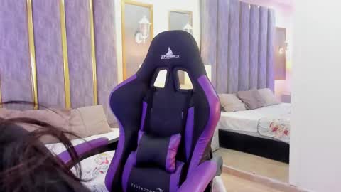 keniavelvet  online show from February 2026 02:00:02 PM