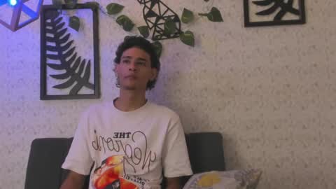 KENIX online show from October 2025 08:08:02 PM