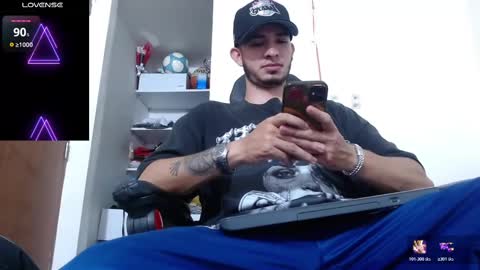 Snapshot of kenn_blake1 chatting on October 2025 05:13:02 PM blake online show from October 2025 05:13:02 PM