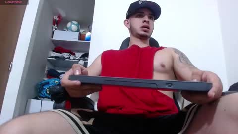 Snapshot of kenn_blake1 chatting on November 2025 07:05:01 PM blake online show from November 2025 07:05:01 PM