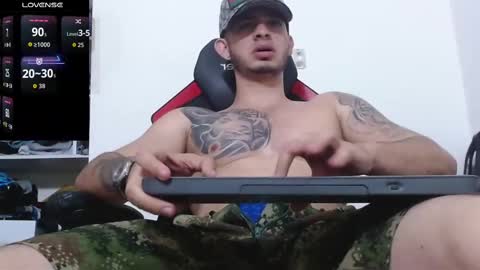 Snapshot of kenn_blake1 chatting on November 2025 04:06:01 PM blake online show from November 2025 04:06:01 PM