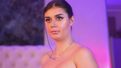 Snapshot of kenndramoon chatting on October 2025 03:02:02 PM Kendra online show from October 2025 03:02:02 PM