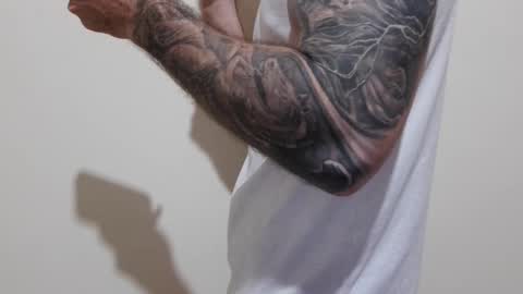 Snapshot of kennerfox77 chatting on February 2025 04:32:02 AM Kennfox777 online show from February 2025 04:32:02 AM