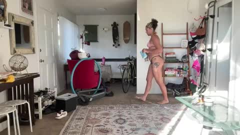 kennibby online show from March 2026 03:37:01 PM