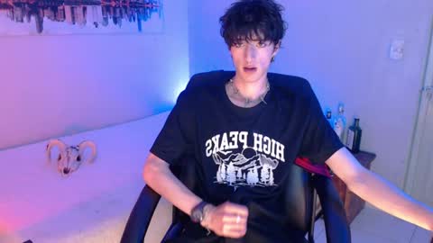 Snapshot of kenny__hot chatting on January 2025 04:11:02 PM kenny online show from January 2025 04:11:02 PM