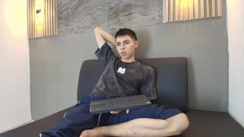 kenny_hank online show from March 2026 03:45:02 AM