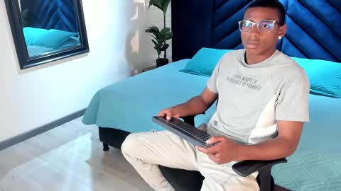 Snapshot of kenny_thompson_ chatting on February 2026 09:16:02 PM Kenny Thompson online show from February 2026 09:16:02 PM