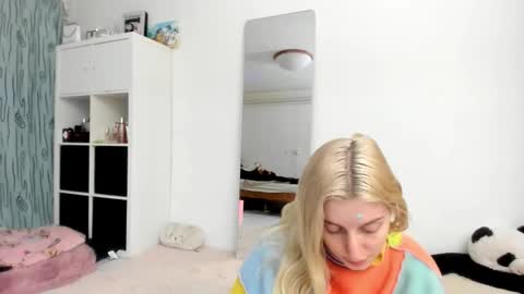 Kenzie online show from February 2026 02:37:01 PM