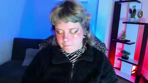 Snapshot of kenziesharik chatting on November 2025 06:02:02 AM Kenzie online show from November 2025 06:02:02 AM