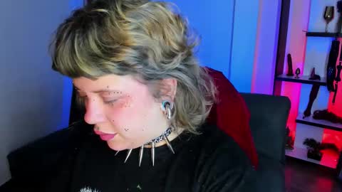 Snapshot of kenziesharik chatting on November 2025 05:07:02 AM Kenzie online show from November 2025 05:07:02 AM