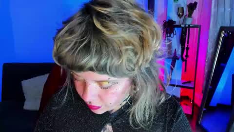 Snapshot of kenziesharik chatting on November 2025 07:00:02 AM Kenzie online show from November 2025 07:00:02 AM