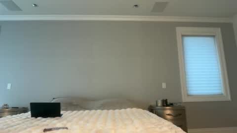 kenziesmithh online show from November 2025 11:37:02 PM