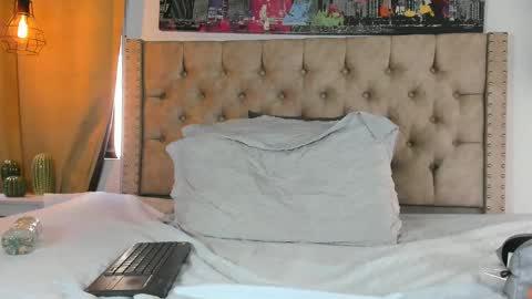 Kery Hillson online show from February 2025 03:16:01 PM