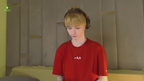 Kessy online show from May 2026 07:33:01 PM