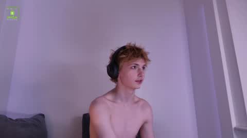 Snapshot of kessy_white chatting on July 2026 08:36:02 PM Kessy online show from July 2026 08:36:02 PM