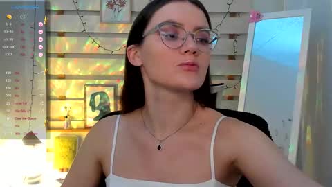 Ketrin online show from October 2025 06:50:01 PM