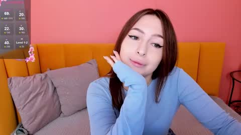 Snapshot of ketrinwhite chatting on November 2025 01:30:01 AM KatrinaKetrin online show from November 2025 01:30:01 AM