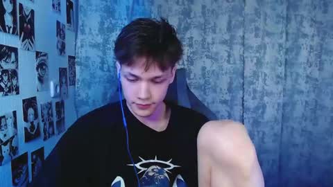 Snapshot of kevin_joestar chatting on November 2025 04:44:01 AM Kevin online show from November 2025 04:44:01 AM