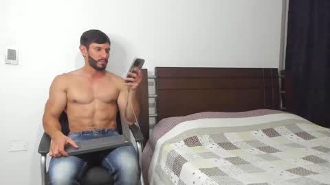 kevin_malone22 online show from February 2025 12:36:02 AM