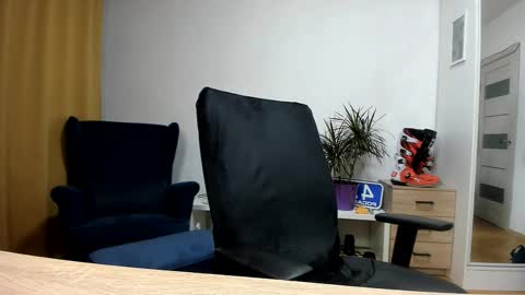 Kev online show from October 2025 03:51:02 PM