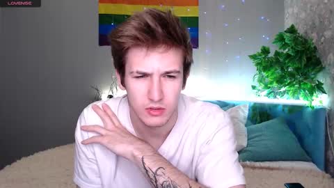 Snapshot of kevin_shayne chatting on September 2025 12:05:01 AM Kevin online show from September 2025 12:05:01 AM