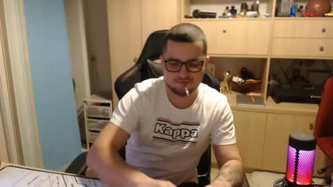Kevinn online show from October 2025 05:02:02 PM