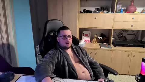 Kevinn online show from October 2025 09:48:02 PM