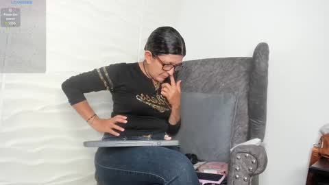 Keila Milf online show from March 2025 03:08:01 AM