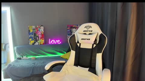 Keyli online show from November 2025 08:37:01 AM