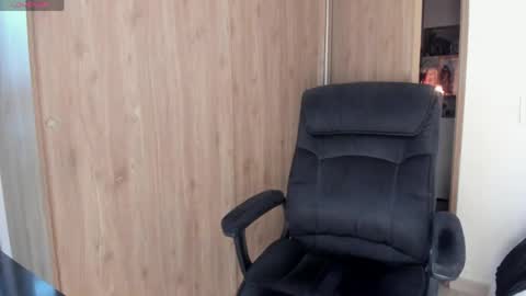 Laura online show from April 2026 01:14:01 AM