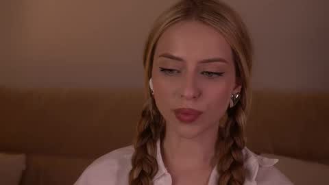 khalishy online show from April 2026 08:25:02 PM