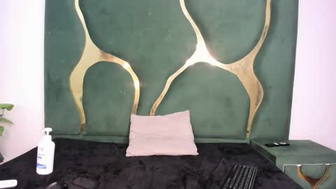 khalyht online show from April 2026 06:10:01 PM