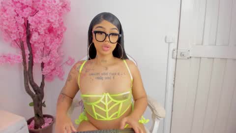 Khelany Isyy  online show from February 2025 09:09:01 PM