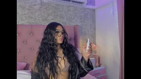 Khelany Isyy  online show from February 2026 04:33:01 PM