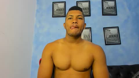 khen_west1 online show from October 2025 07:02:01 PM